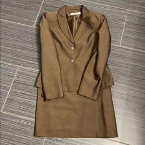 Tahari womens skirt suite